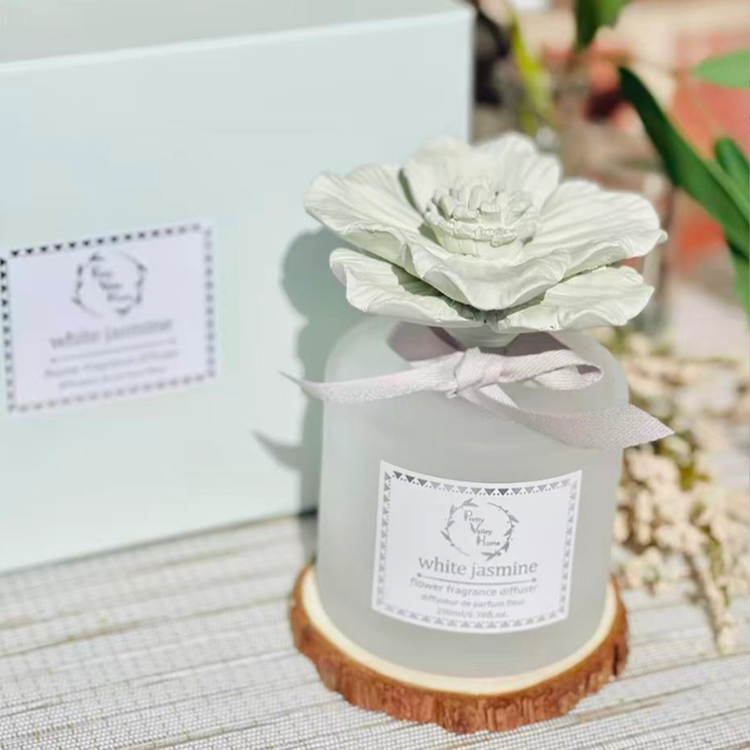 White Jasmine-Green Diffuser Set