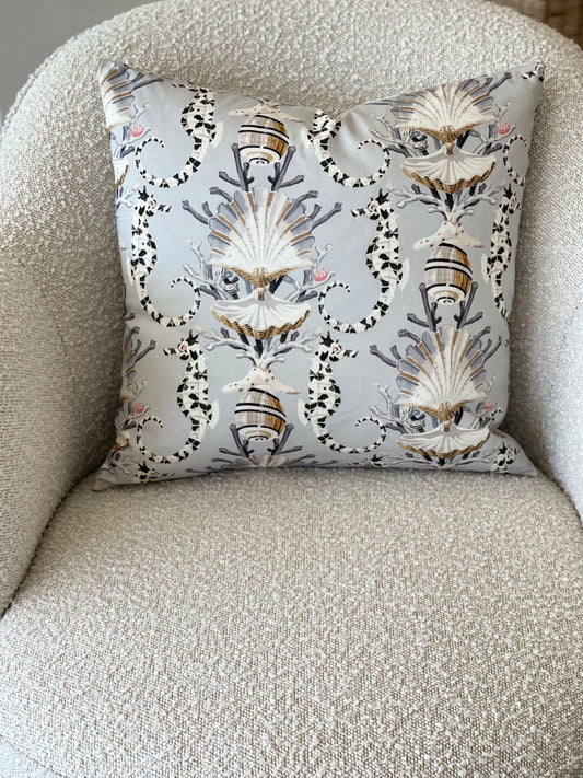 18" x 18" Seahorses & Seashells
