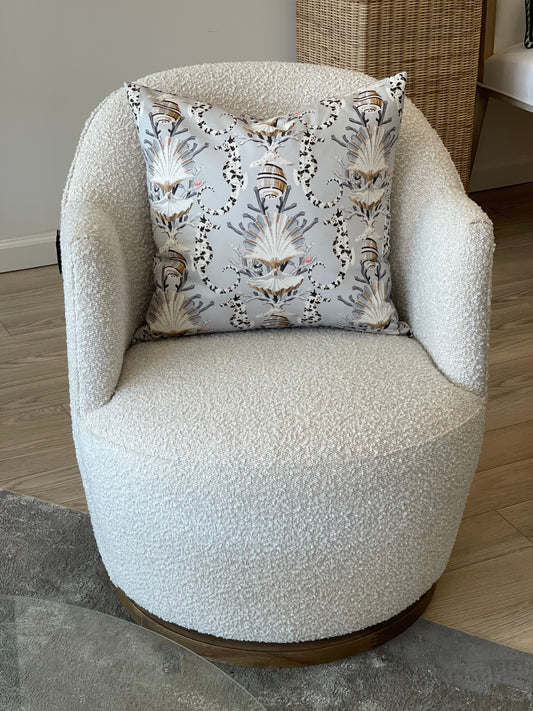 25" x 25" Seahorses & Seashells