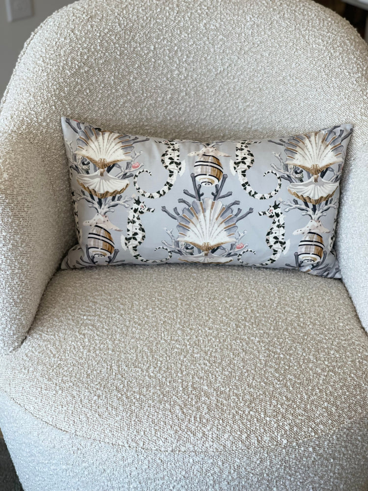 25" x 25" Seahorses & Seashells