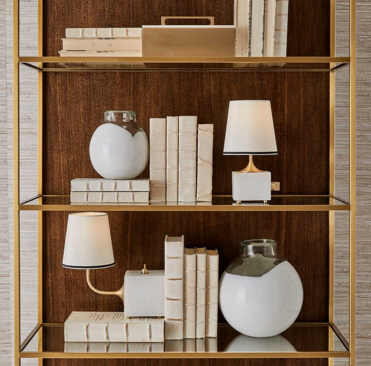 Pied-A-Tierre Lamp