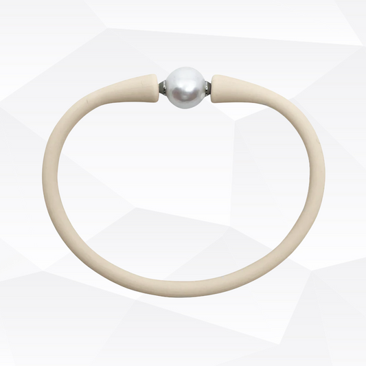 Off White/White Pearl Bracelet